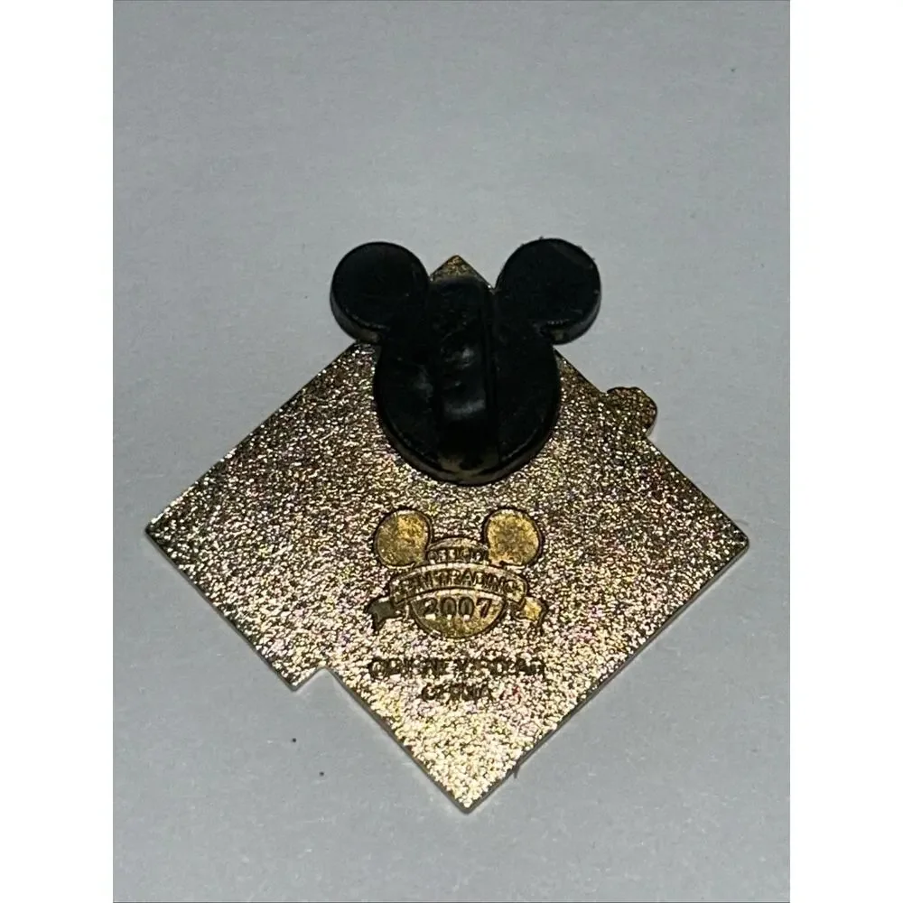 DISNEY WDW 2007 MICKEYS MYSTERY PIN MACHINE GAME PRIZE PUZZLE MIKE & SULLEY PIN